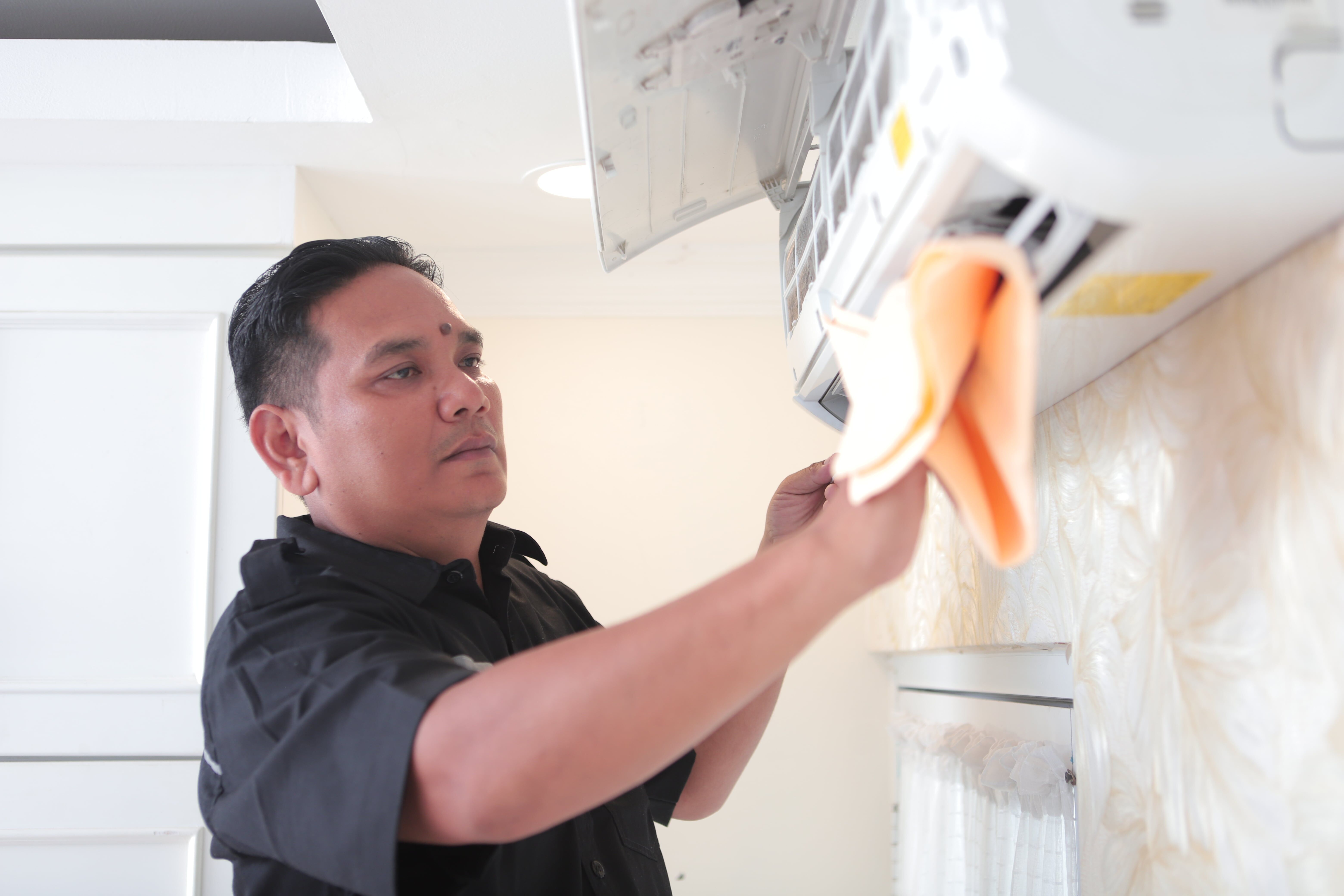AC Maintenance service - Professional AC cleaning